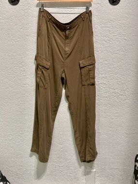 Velvet Heart Olive Brown Cargo Pants